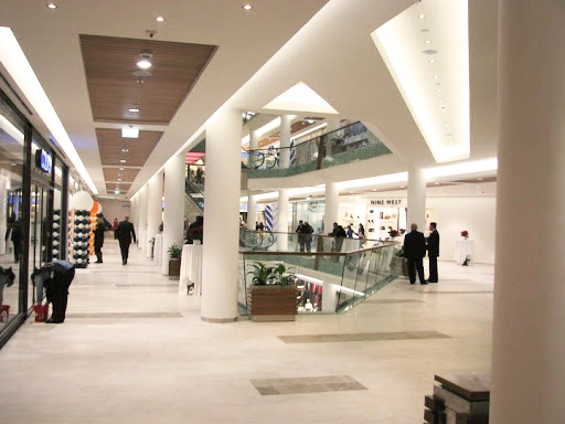 Alta Shopping Center